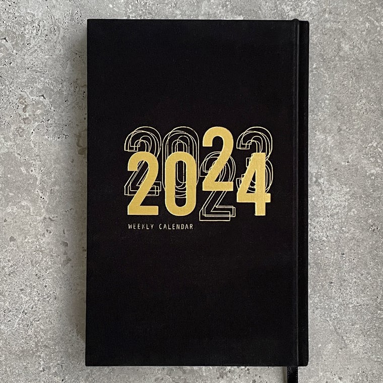 יומן שבועי לשנת 2024-2023 קריניטי KARINITI שחור