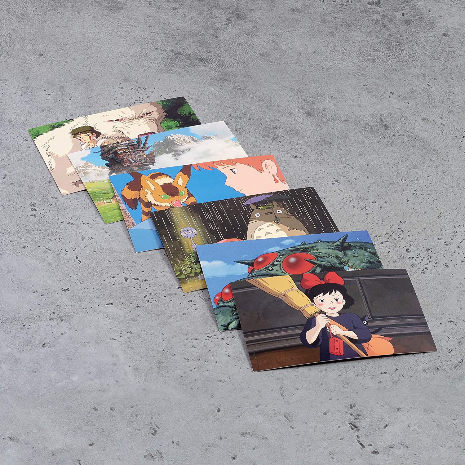 Studio Ghibli: 100 Collectible Postcards גלויות